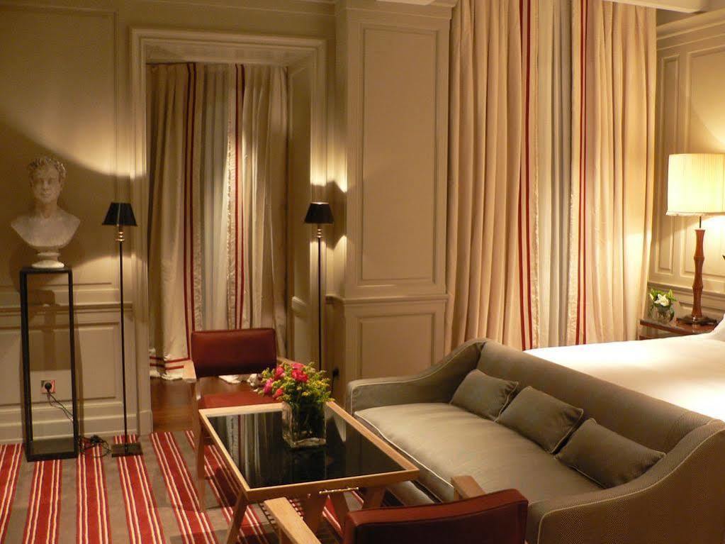 ホテル マルキ フォブール サントノレ ルレ&シャトー パリ エクステリア 写真